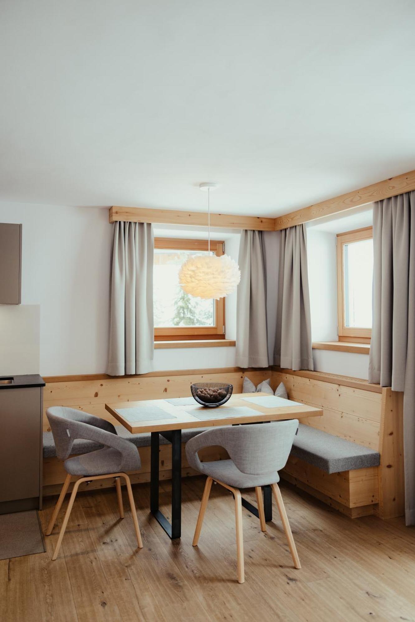 Villa Flora Mountain Lodges サン・カッシアーノ エクステリア 写真