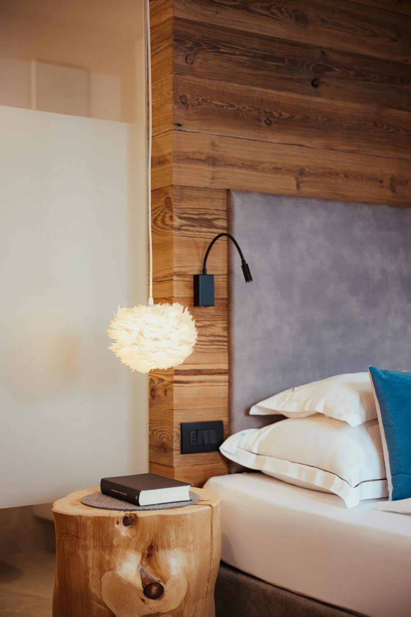 Villa Flora Mountain Lodges サン・カッシアーノ エクステリア 写真