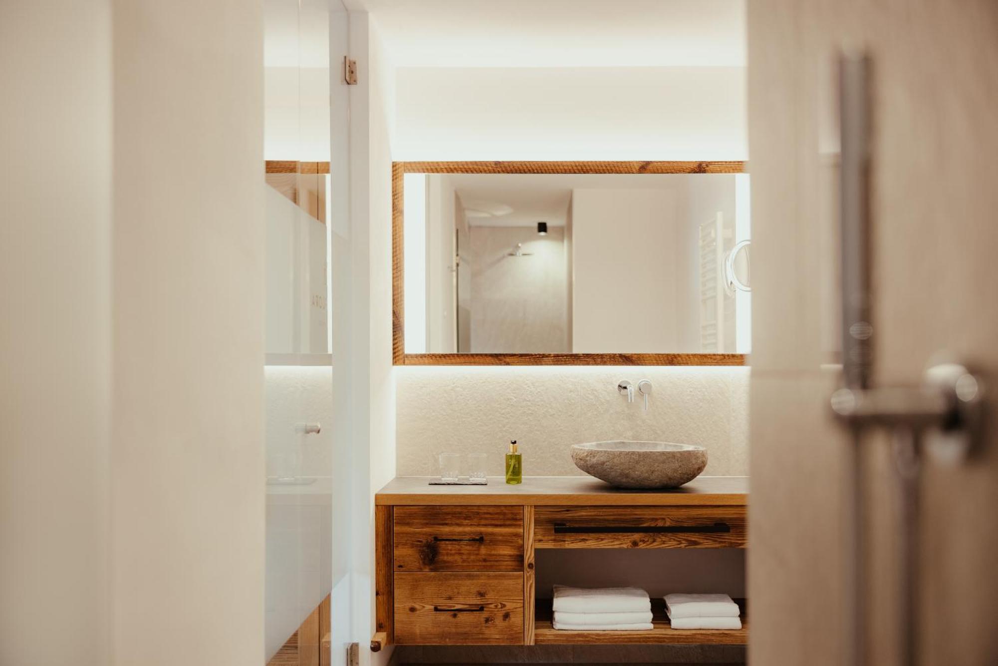 Villa Flora Mountain Lodges サン・カッシアーノ エクステリア 写真