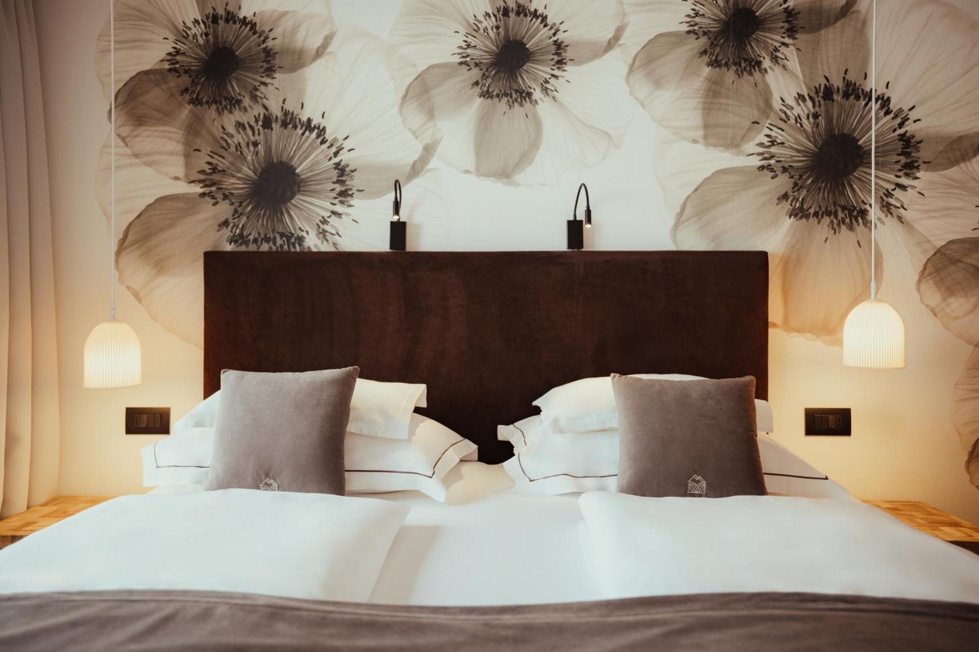 Villa Flora Mountain Lodges サン・カッシアーノ エクステリア 写真