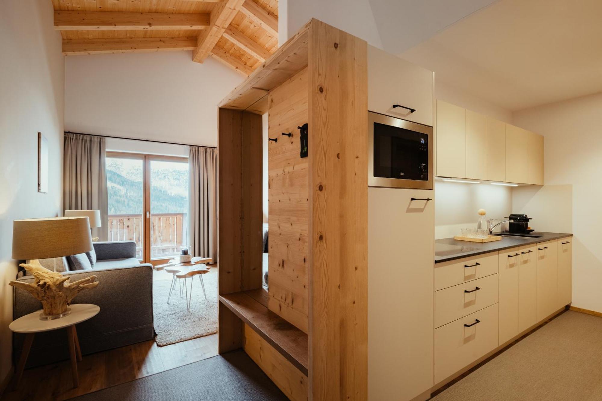 Villa Flora Mountain Lodges サン・カッシアーノ エクステリア 写真