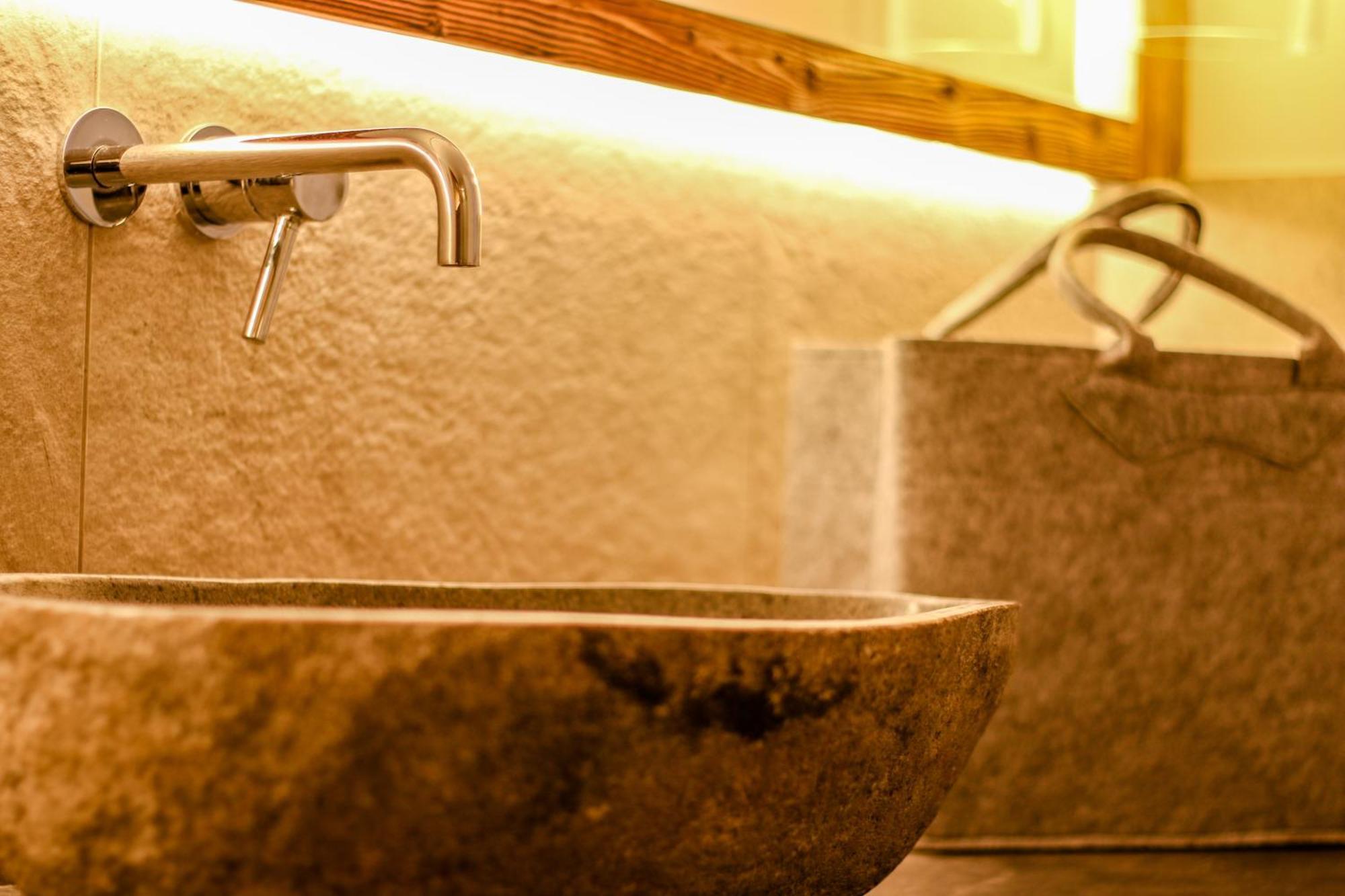 Villa Flora Mountain Lodges サン・カッシアーノ エクステリア 写真